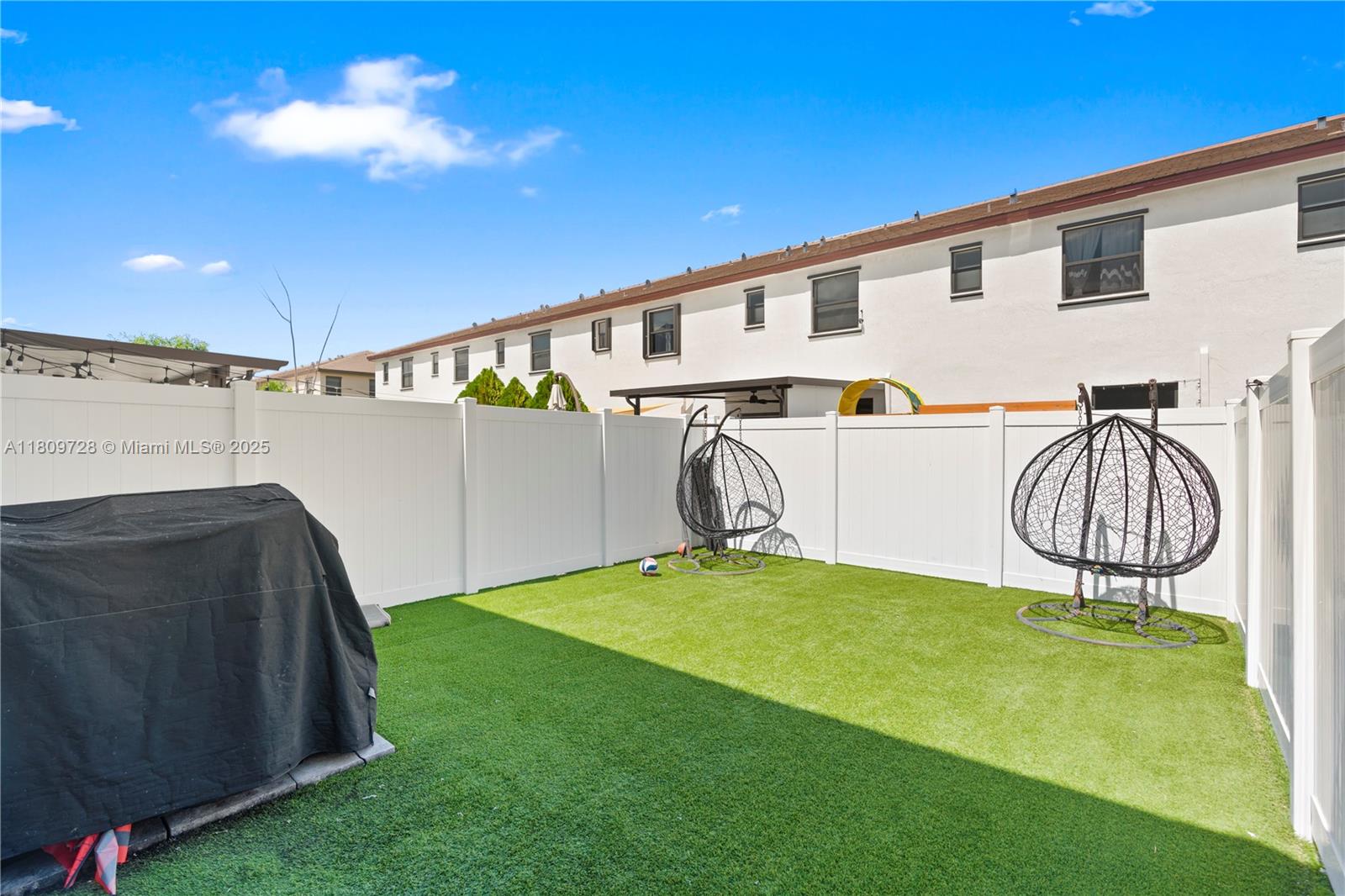 AQUABELLA - Residential