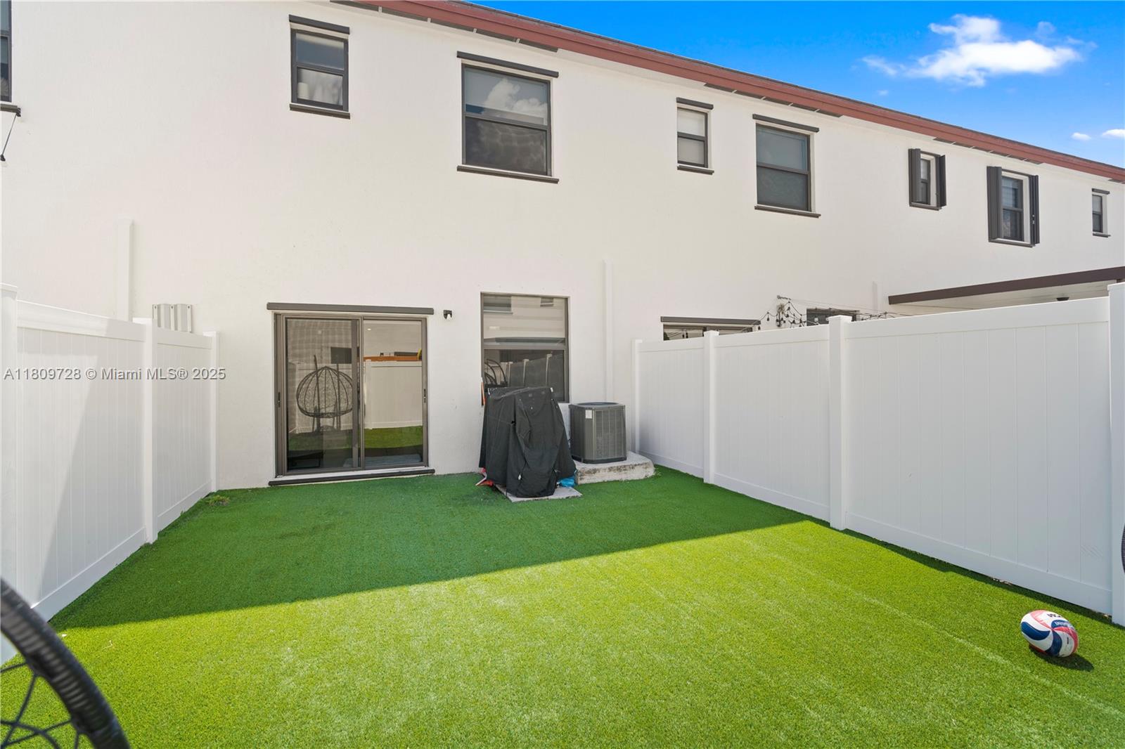 AQUABELLA - Residential