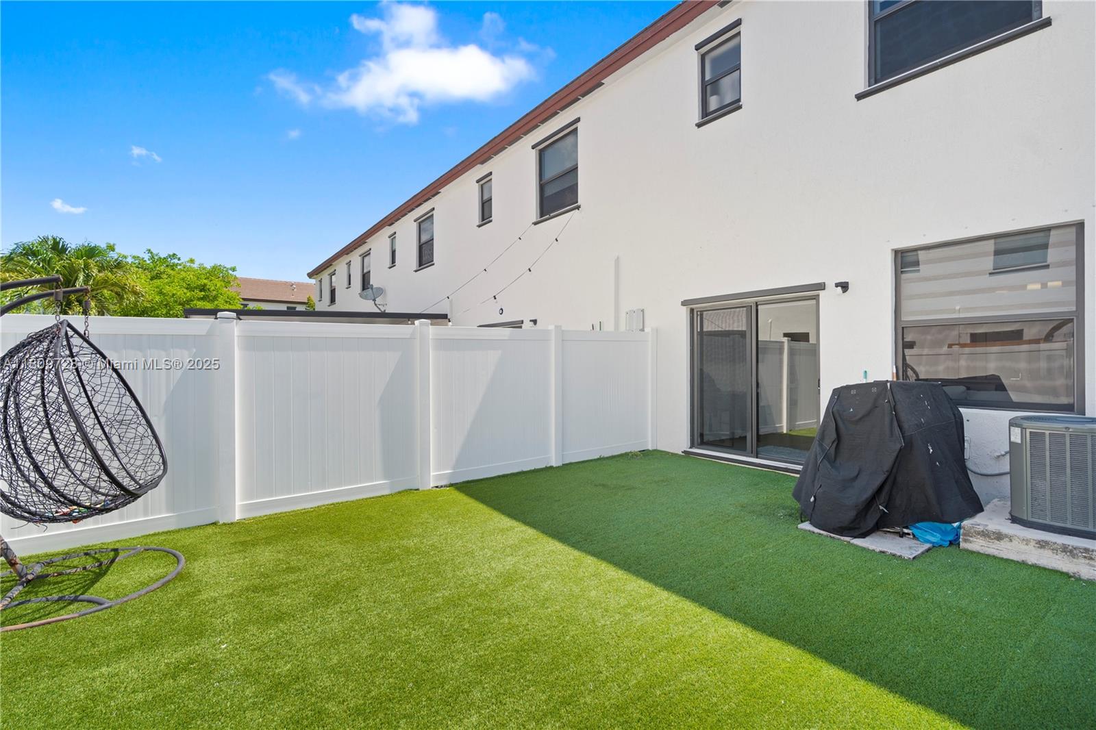 AQUABELLA - Residential