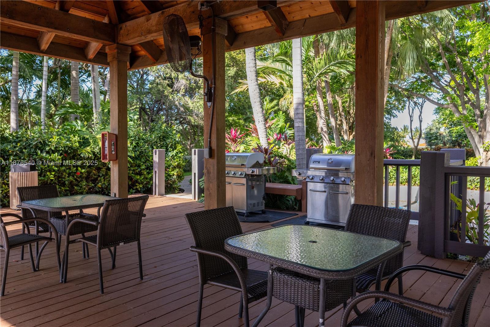 THE TOWERS OF QUAYSIDE CO - Residential