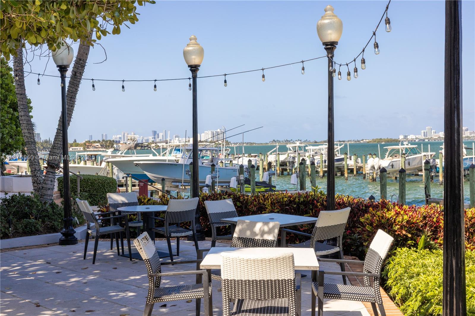 THE TOWERS OF QUAYSIDE CO - Residential