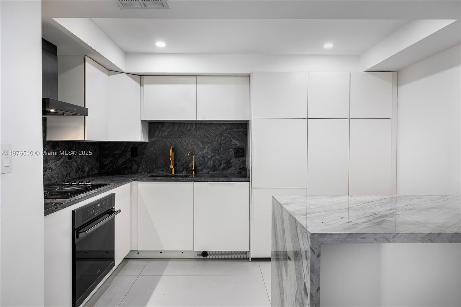 4000 Towerside Ter 804