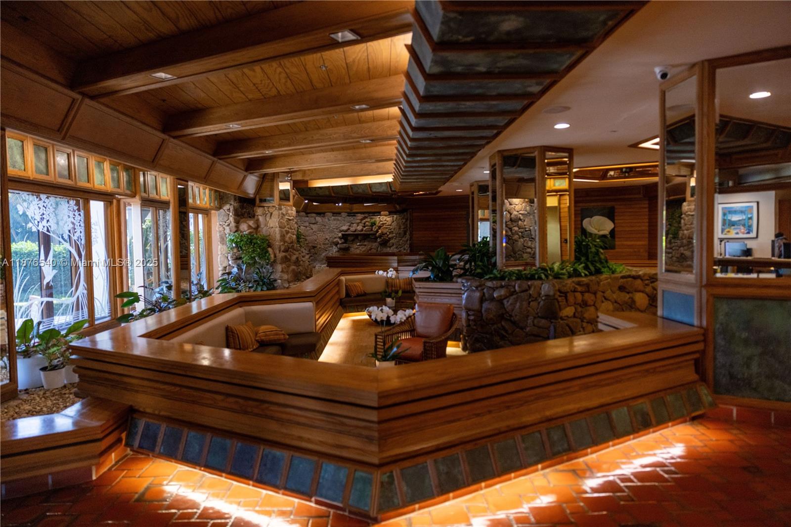 THE TOWERS OF QUAYSIDE CO - Residential