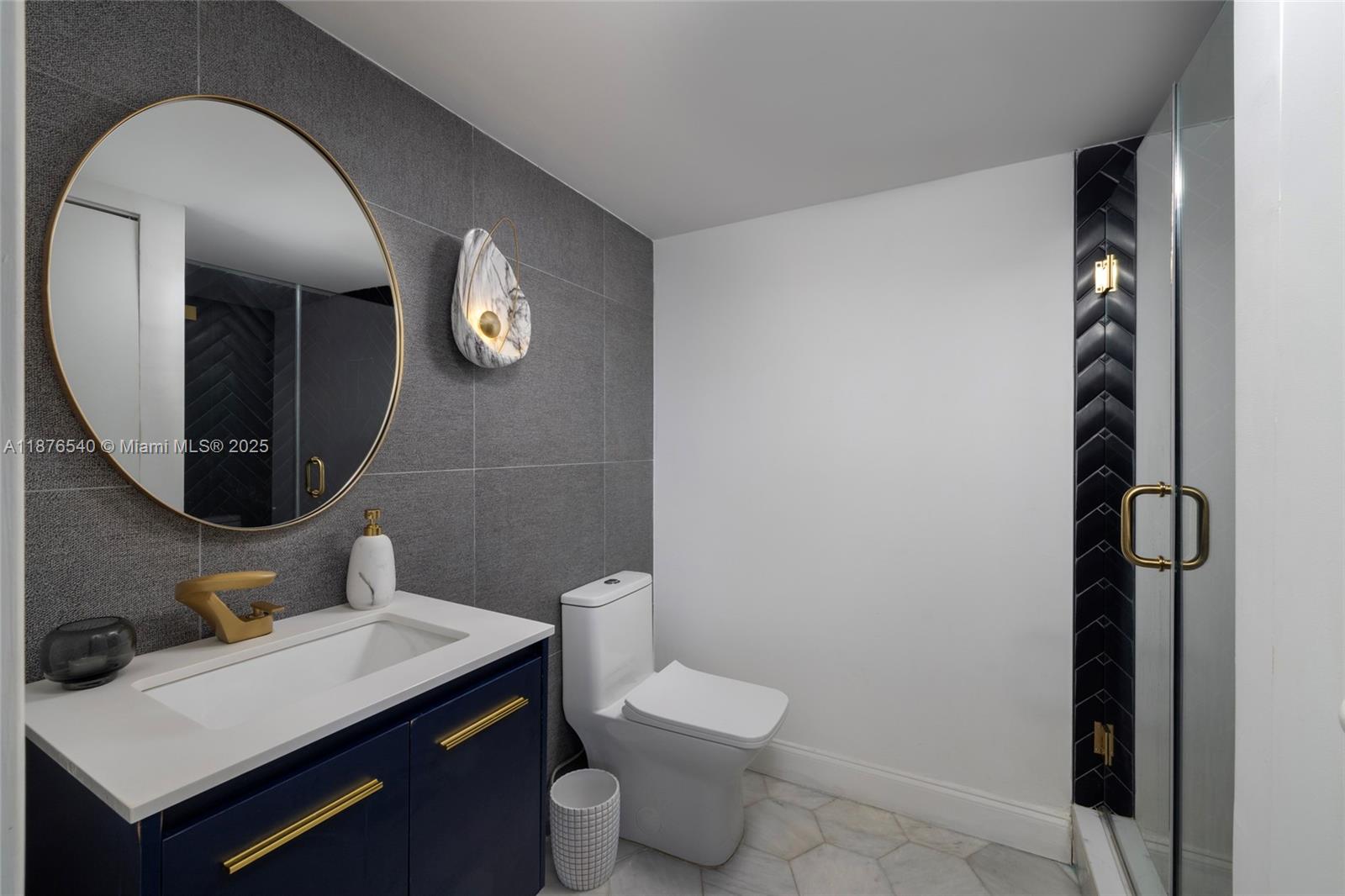 THE TOWERS OF QUAYSIDE CO - Residential