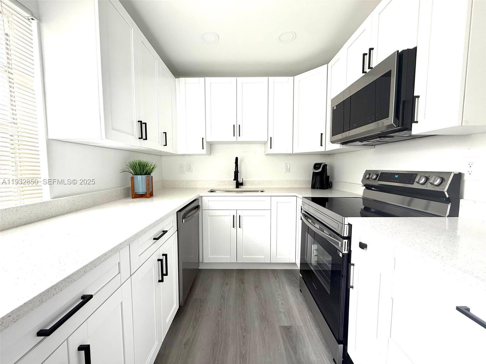 KINGS POINT NORMANDY COND - Residential