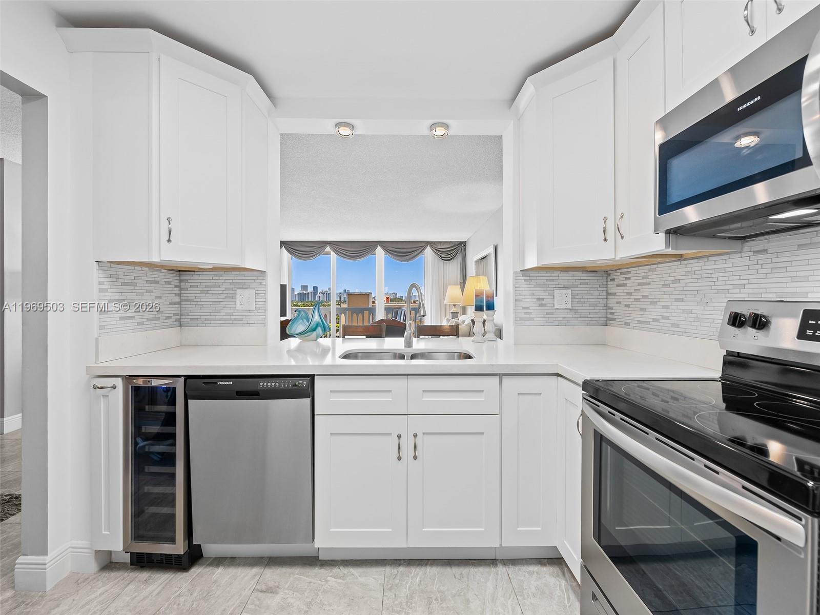 MEADOWBROOK CONDO APTS BL - Residential