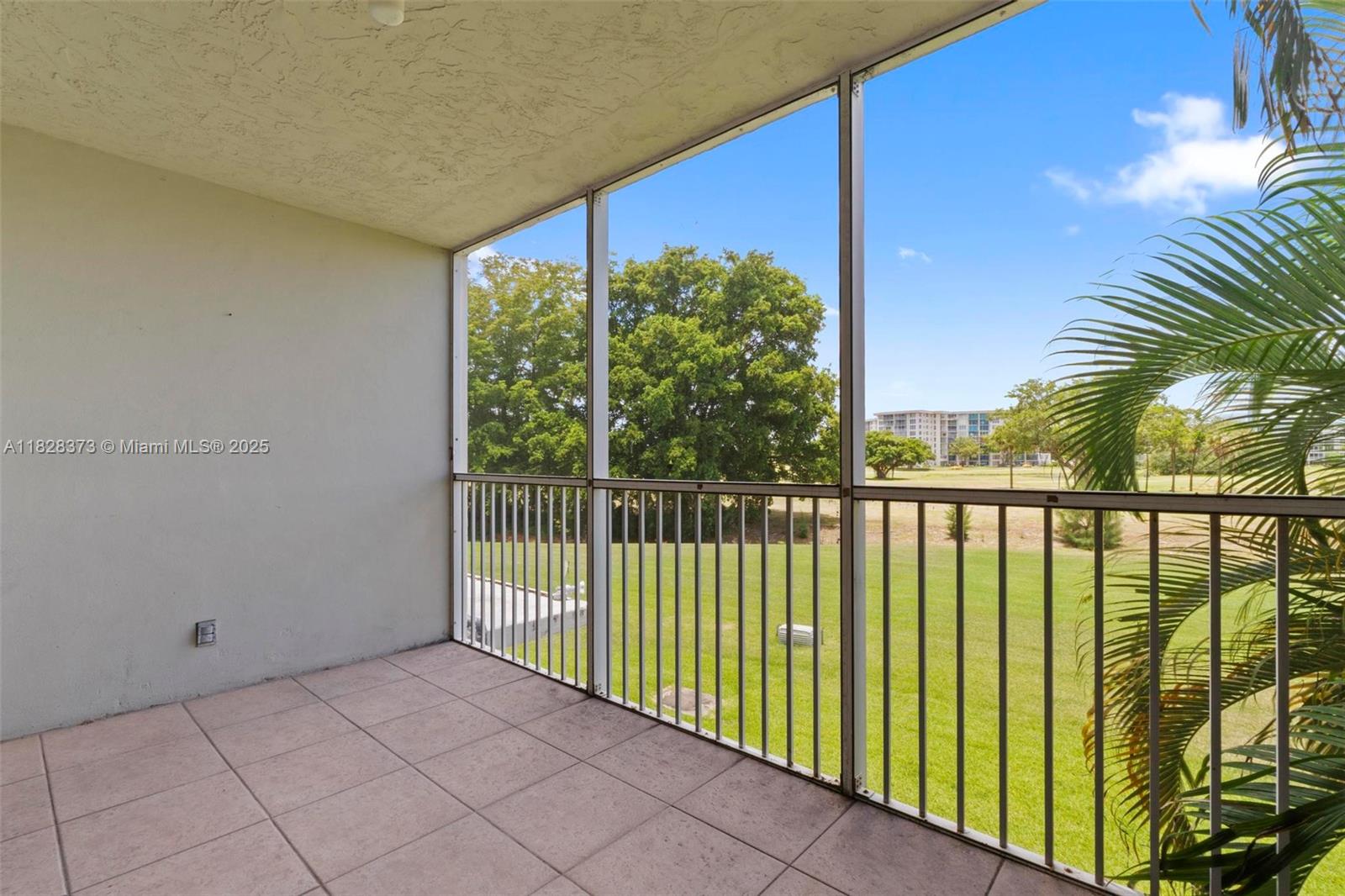 NO 30 PALM-AIRE COUNTRY C - Residential