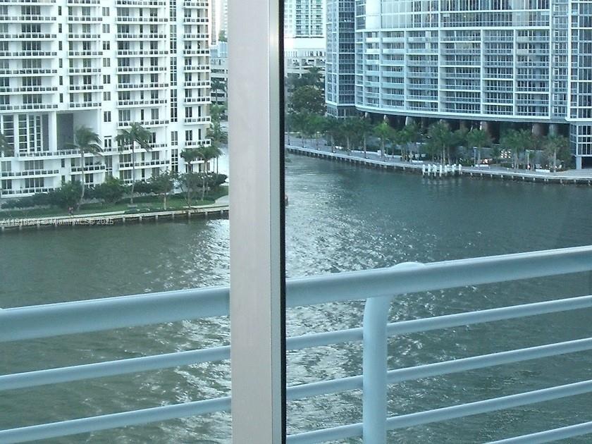 325 S Biscayne Blvd 921