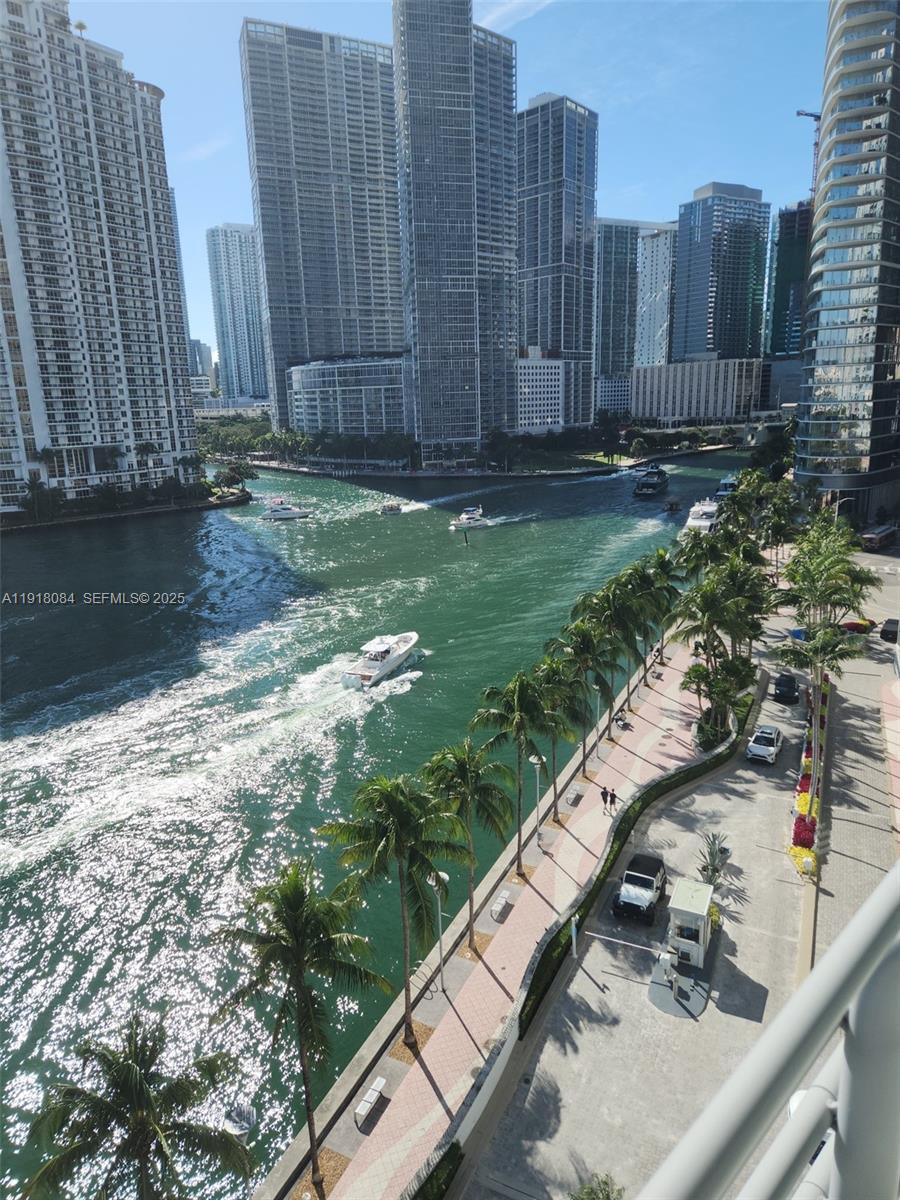 325 S Biscayne Blvd 921