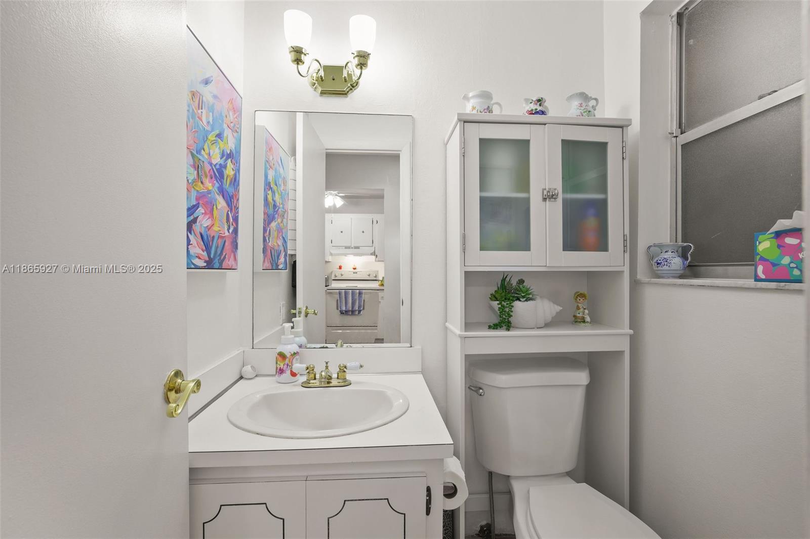 TOWNHOUSE EAST 1 CONDO - Residential