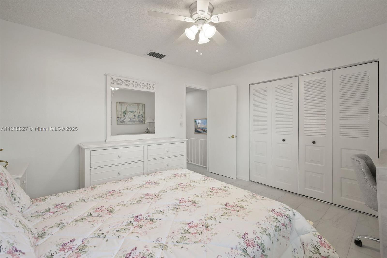 TOWNHOUSE EAST 1 CONDO - Residential