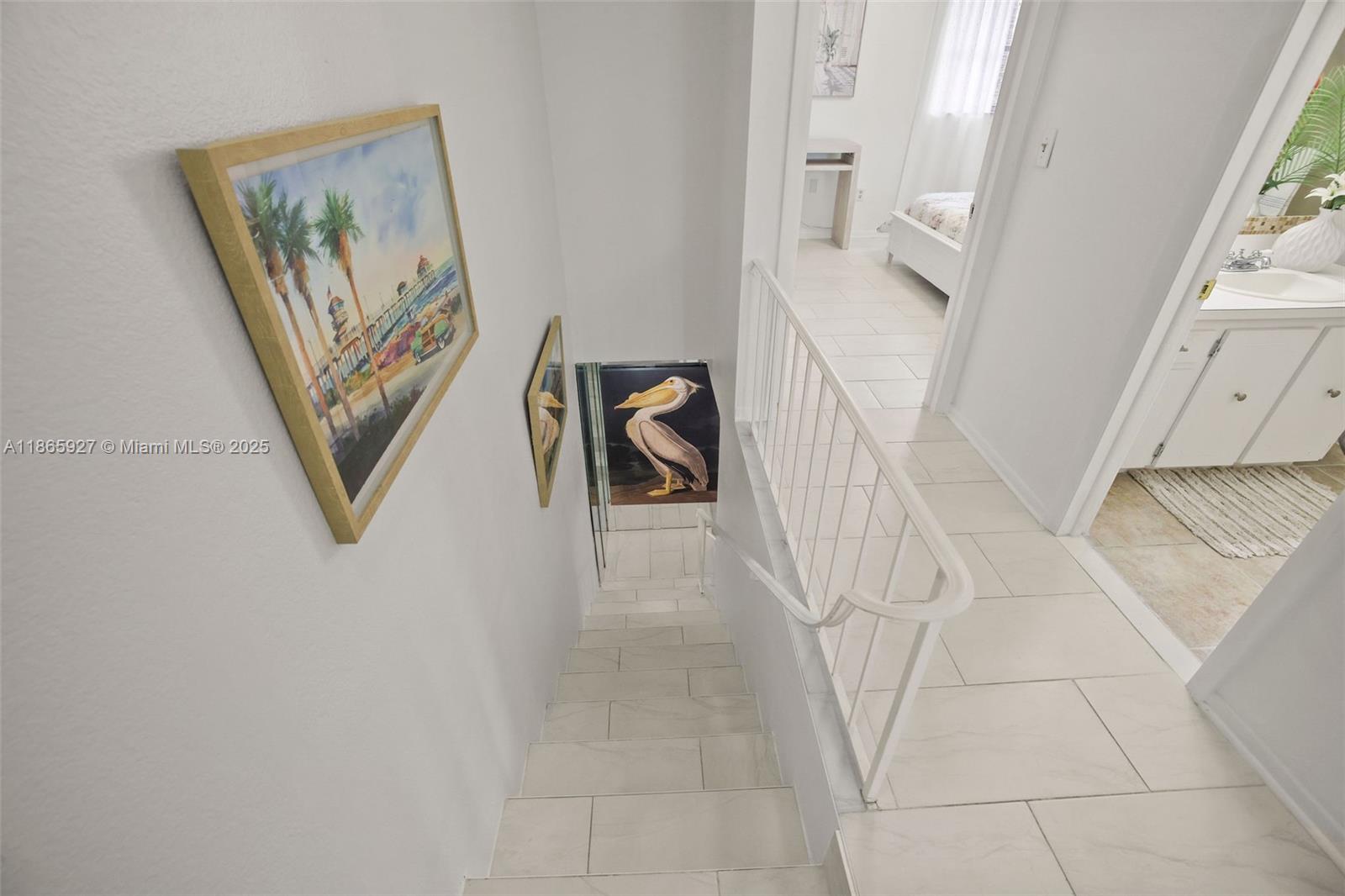 TOWNHOUSE EAST 1 CONDO - Residential