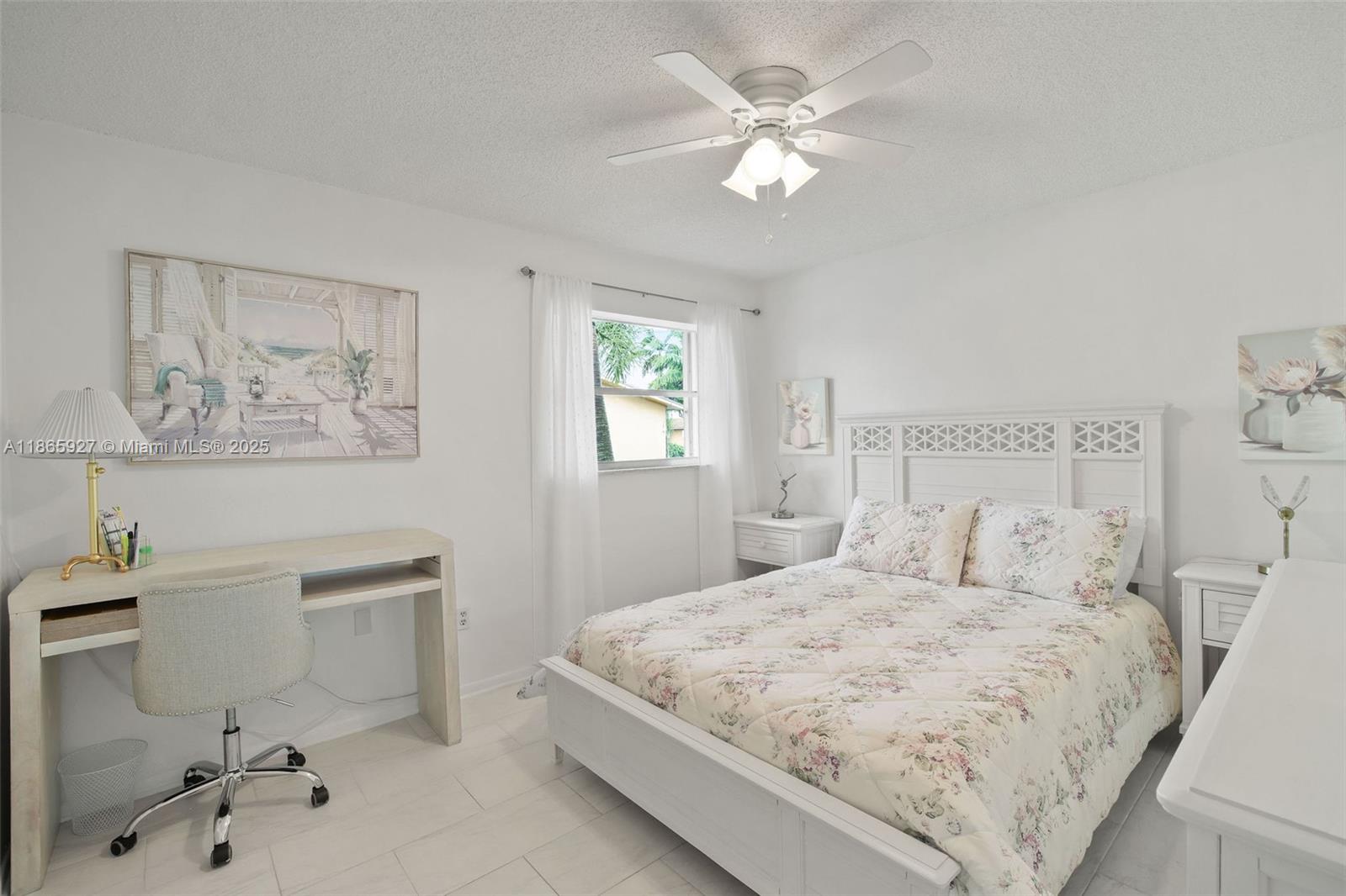 TOWNHOUSE EAST 1 CONDO - Residential