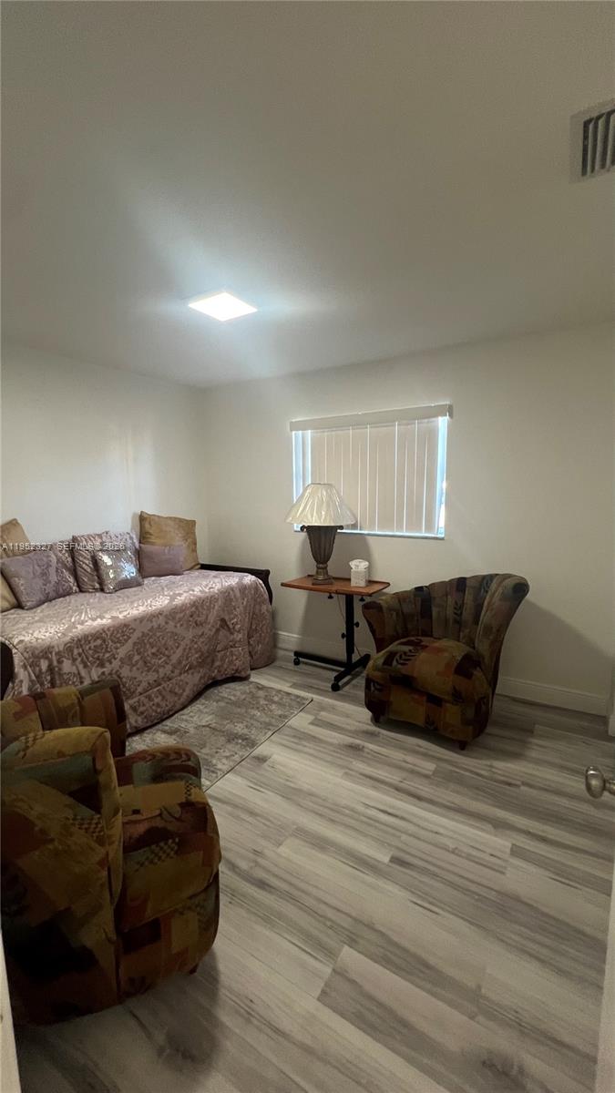 LOS ANGELES ESTATES SEC 3 - Residential