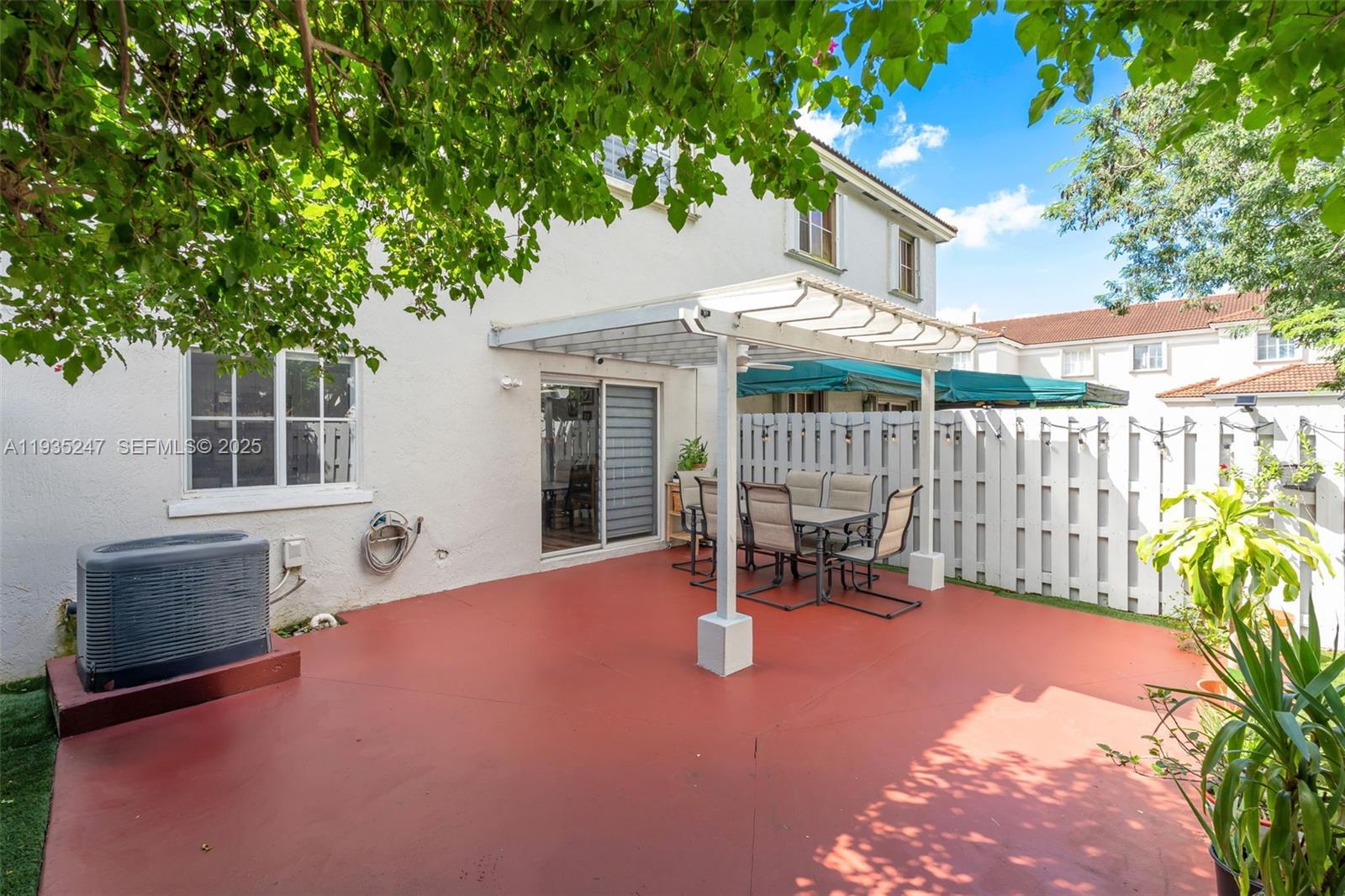 REVISED PLAT OF HILLCREST - Residential