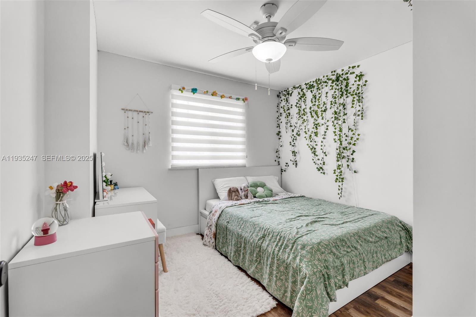 REVISED PLAT OF HILLCREST - Residential