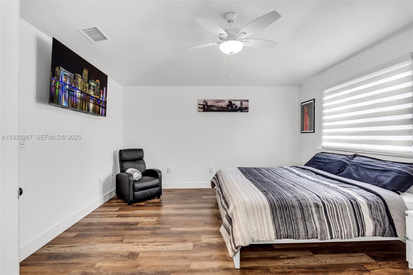 REVISED PLAT OF HILLCREST - Residential