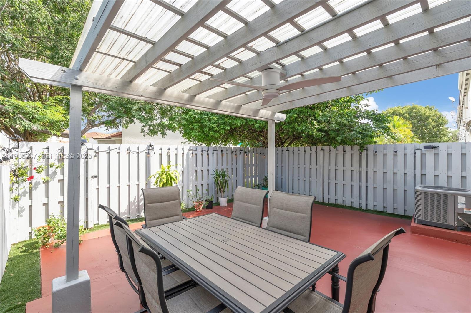 REVISED PLAT OF HILLCREST - Residential