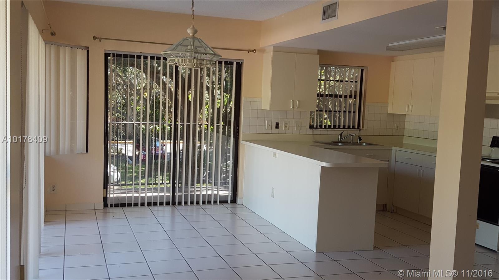 Jasmine Lakes I Condo - Residential Lease