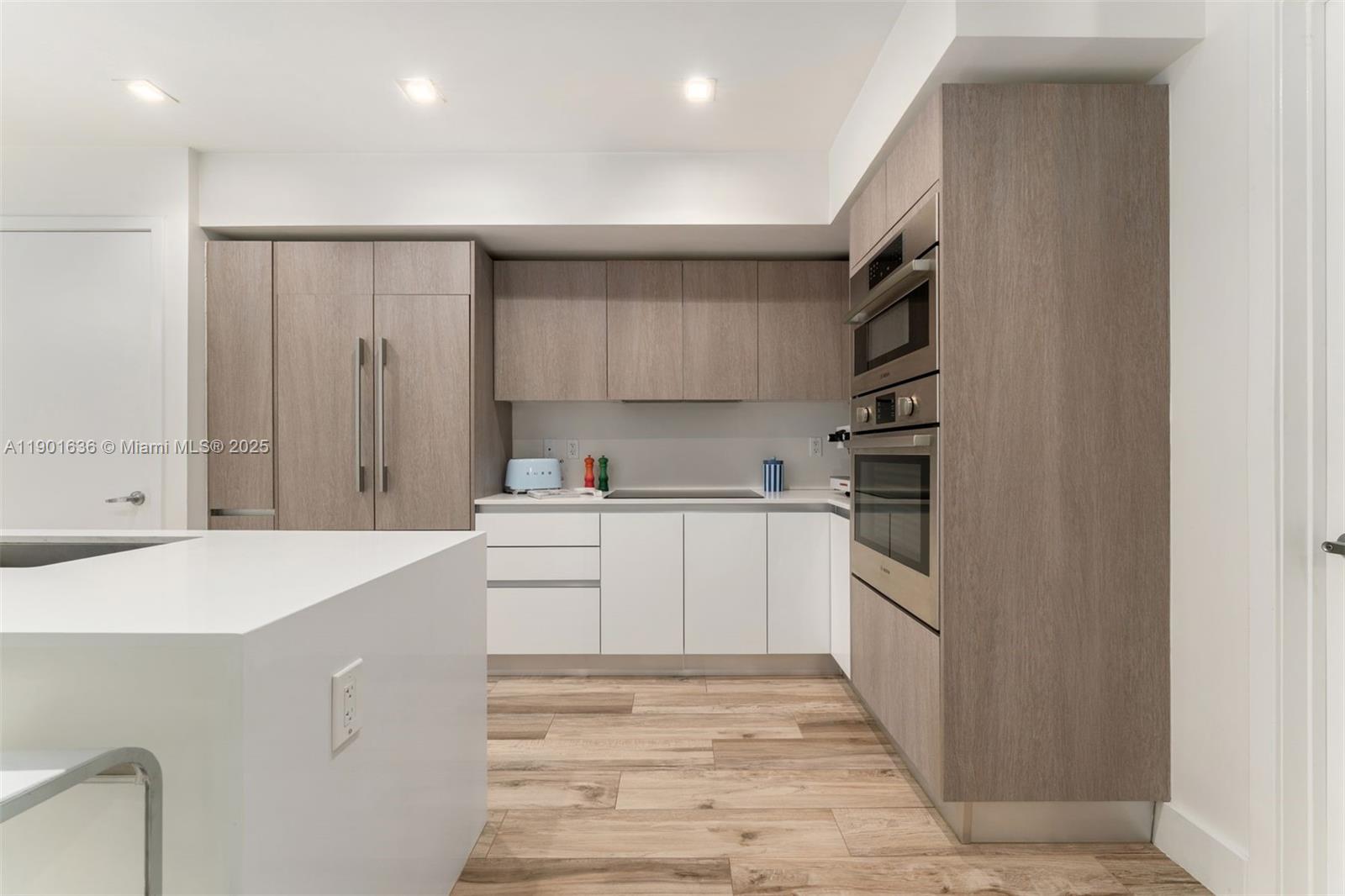 ONE BAY CONDO - Residential Lease