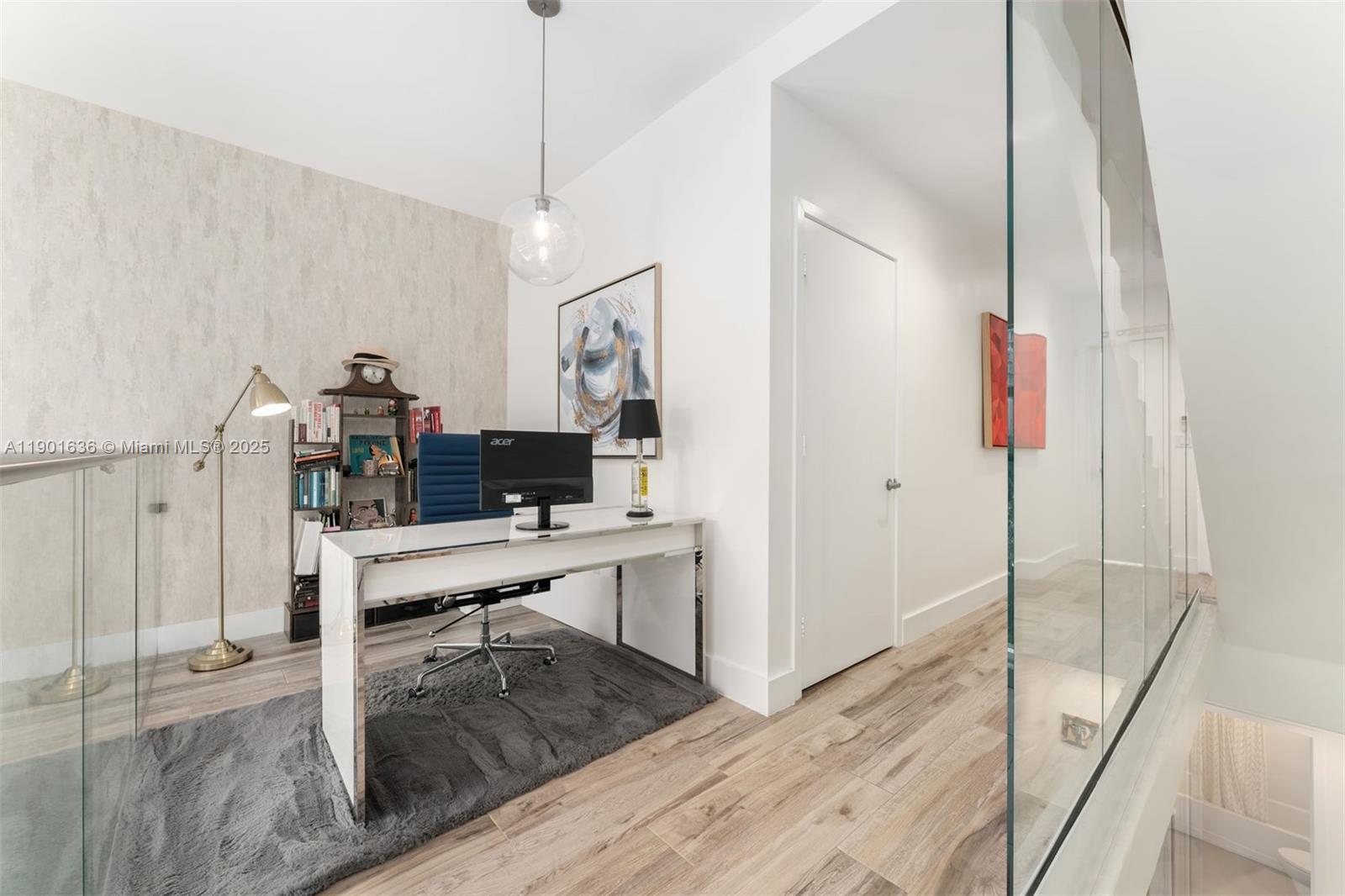 ONE BAY CONDO - Residential Lease