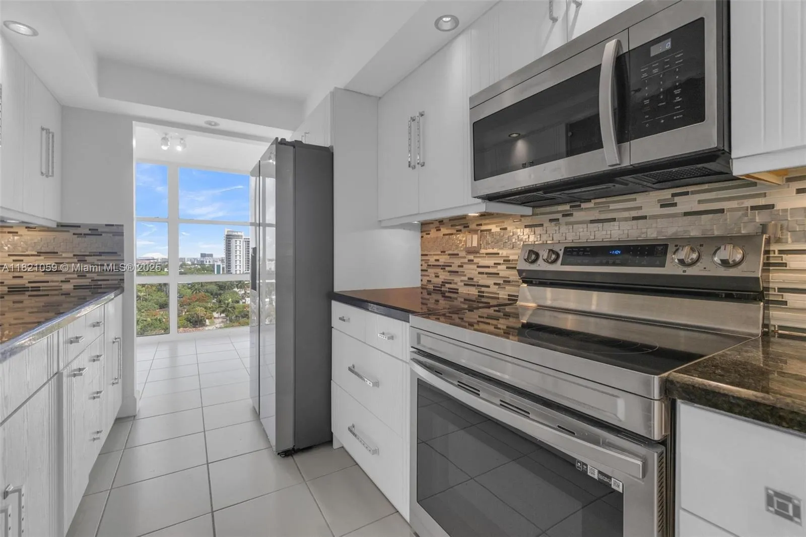 Miami, Florida 33129, United States, 2 Bedrooms Bedrooms, ,2 BathroomsBathrooms,Residential,Active,150328