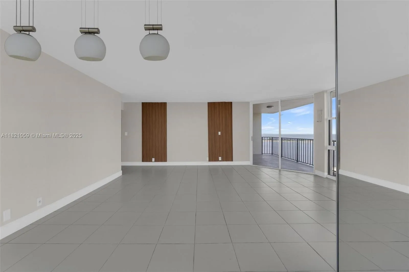 Miami, Florida 33129, United States, 2 Bedrooms Bedrooms, ,2 BathroomsBathrooms,Residential,Active,150328