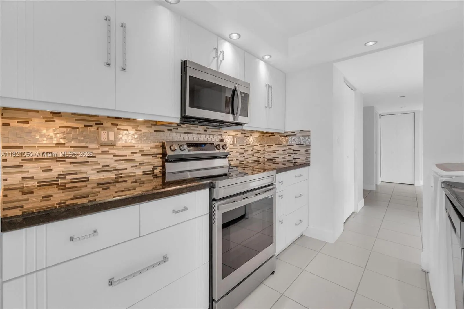 Miami, Florida 33129, United States, 2 Bedrooms Bedrooms, ,2 BathroomsBathrooms,Residential,Active,150328