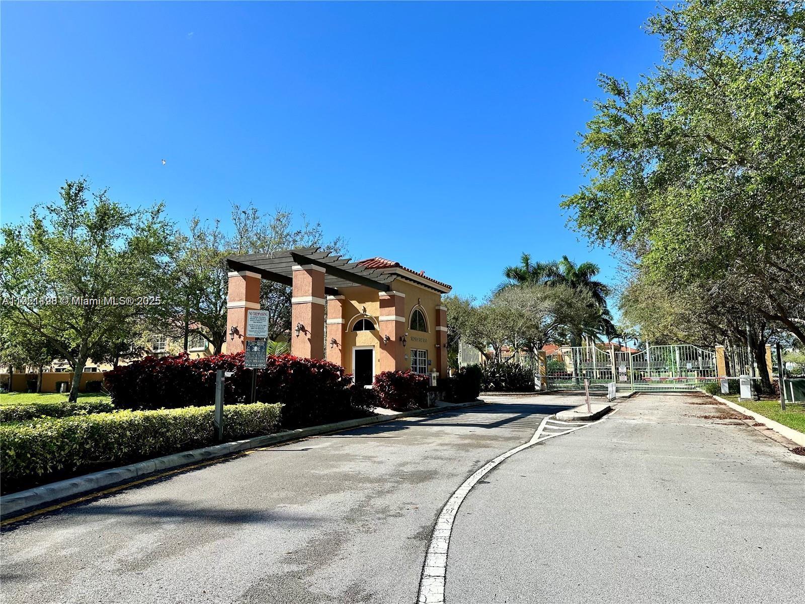 PEMBROKE CAY CONDO - Residential Lease