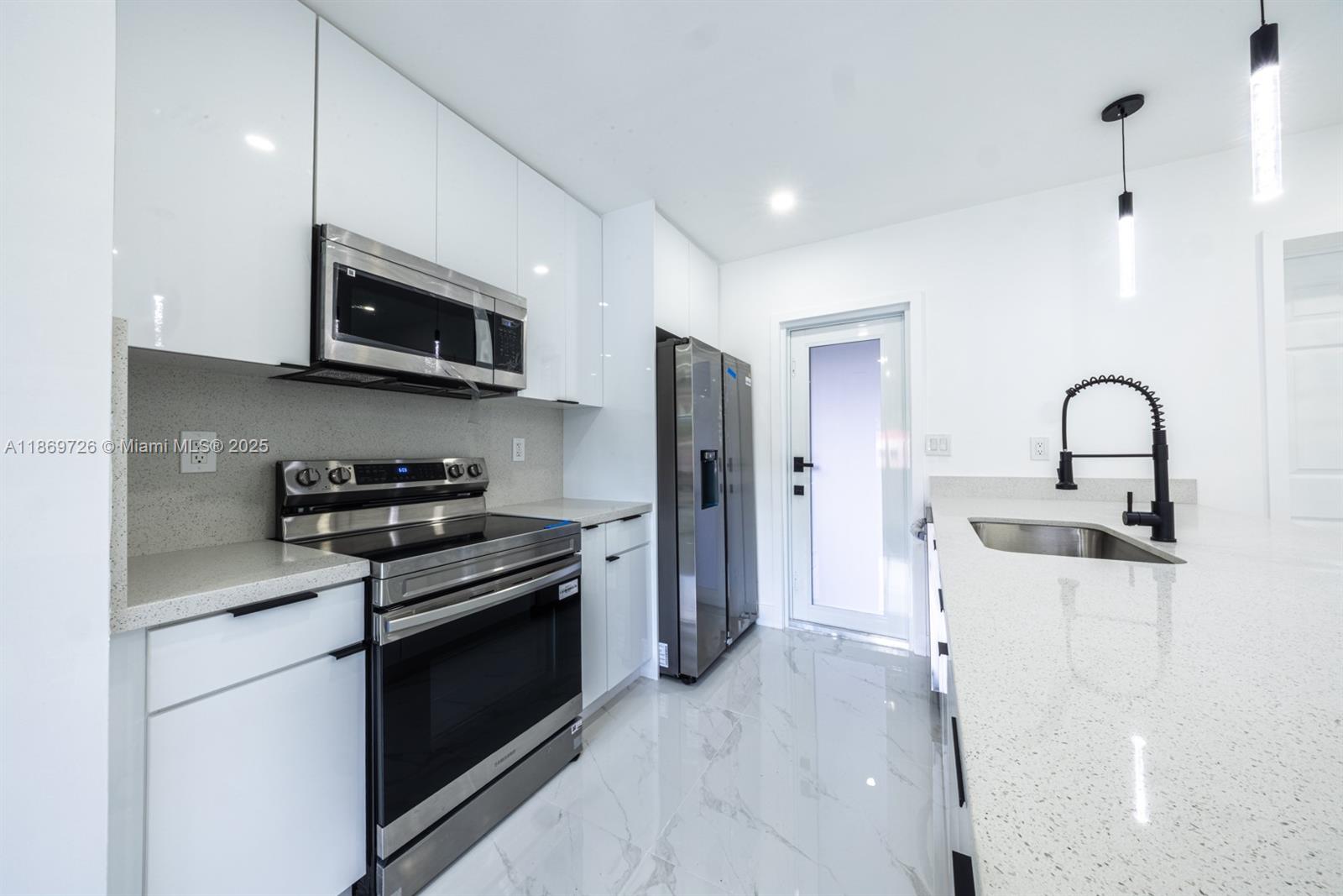 DE PAULY HEIGHTS - Residential