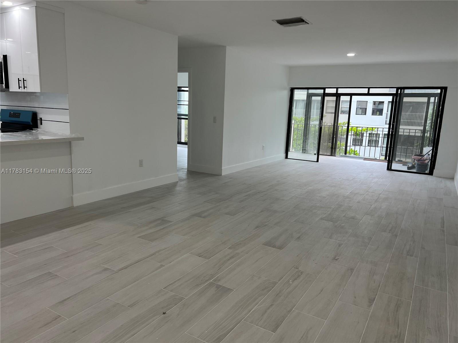 575 Crandon Blvd 312