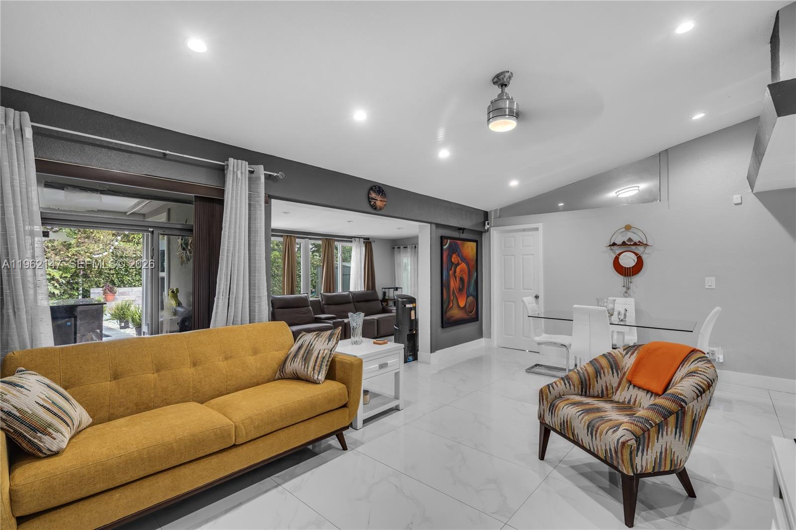 SIERRA MIRADA - Residential