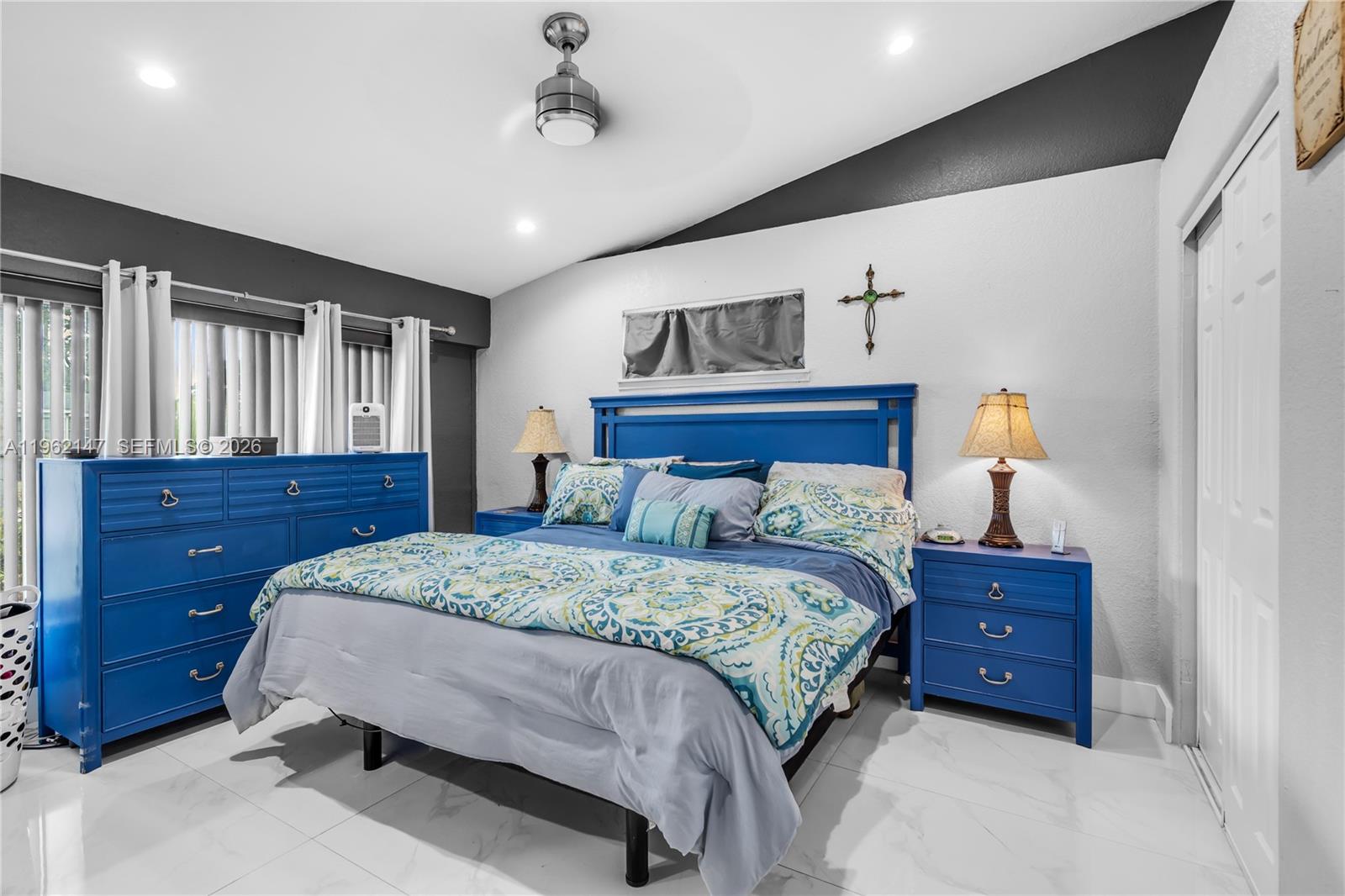 SIERRA MIRADA - Residential