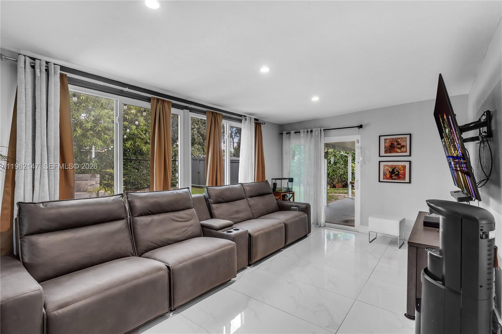 SIERRA MIRADA - Residential