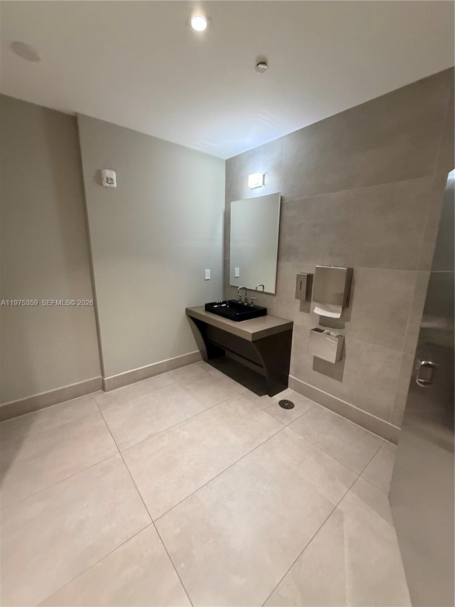 BRICKELL FLATIRON CONDO - Residential Lease