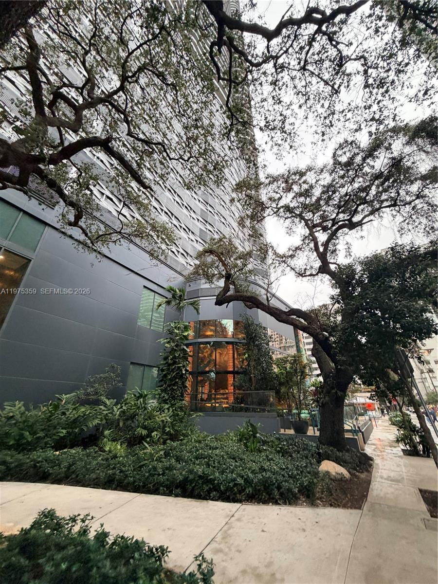 1000 Brickell Plz 2606