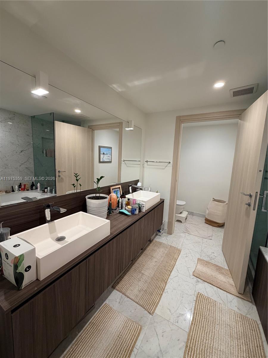 BRICKELL FLATIRON CONDO - Residential Lease