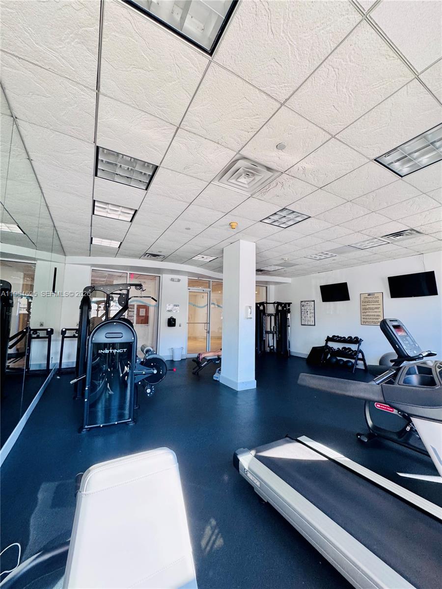 401 BLU OF NORTH BEACH CO - Residential