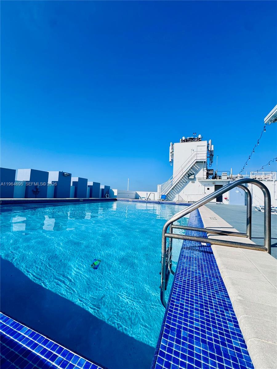 401 BLU OF NORTH BEACH CO - Residential