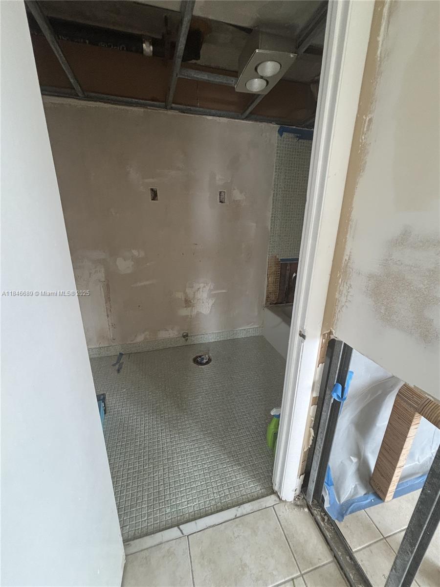 720 Bayshore Dr 602