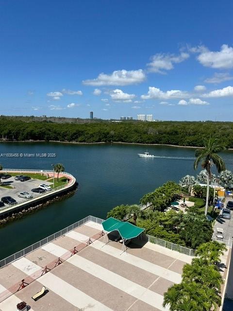 400 S Kings Point Dr 806