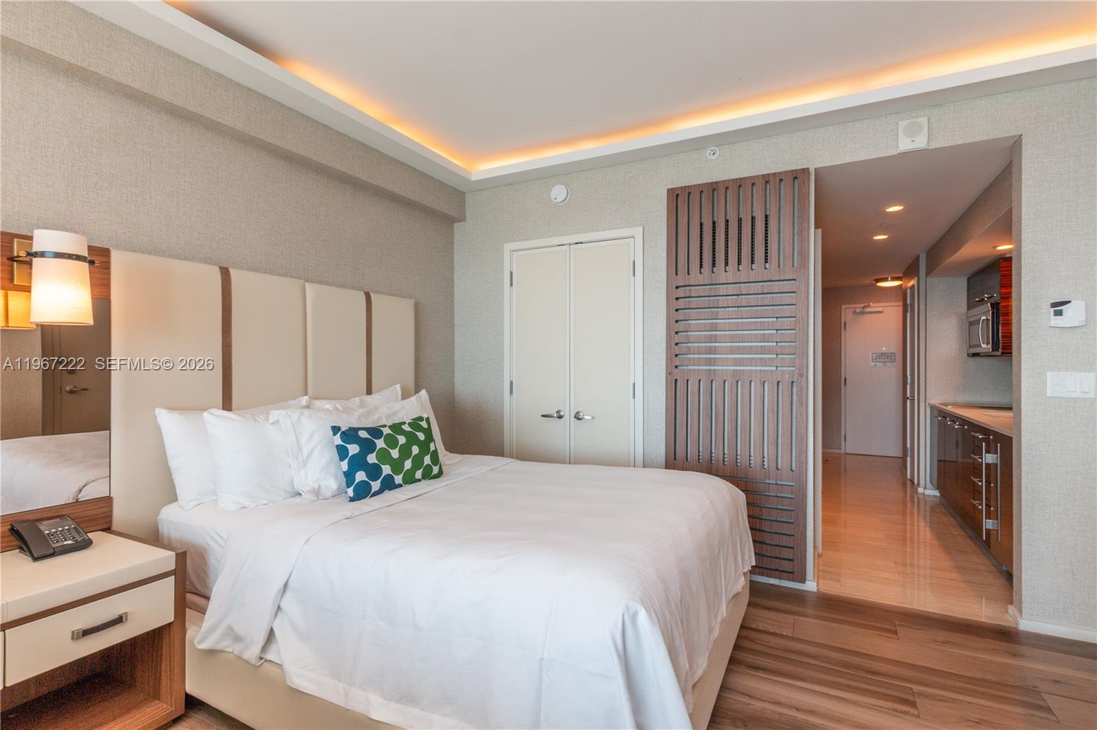 551 FLB CONDOMINIUM HOTEL - Residential