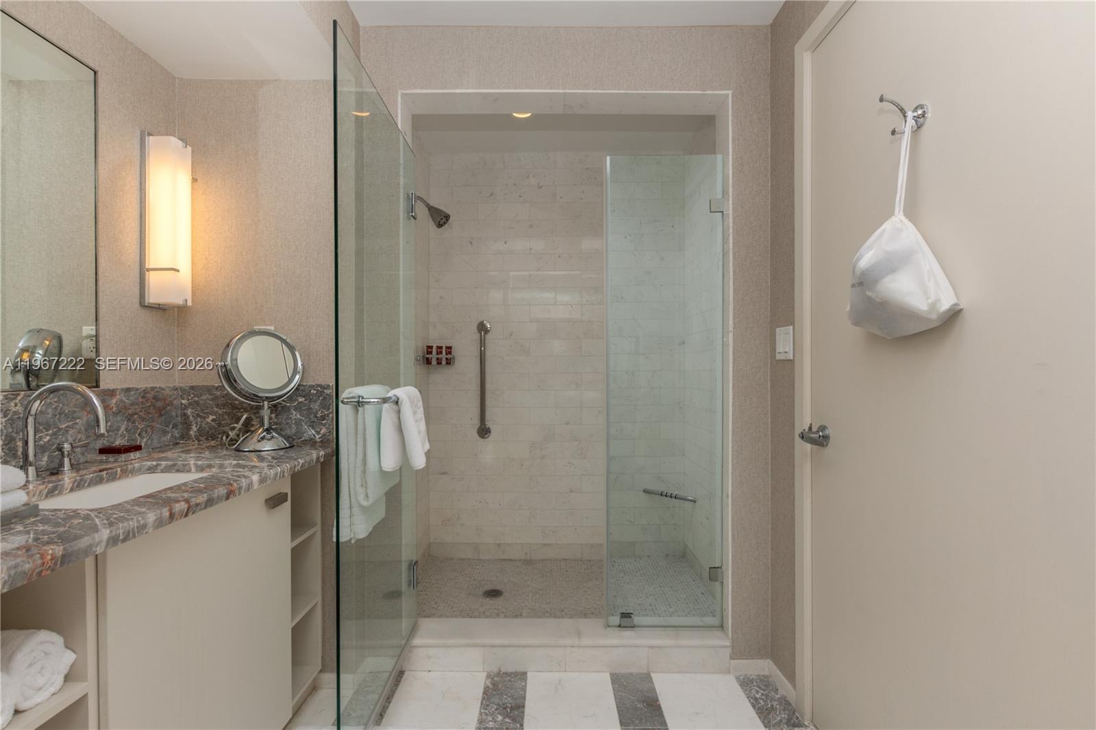 551 FLB CONDOMINIUM HOTEL - Residential