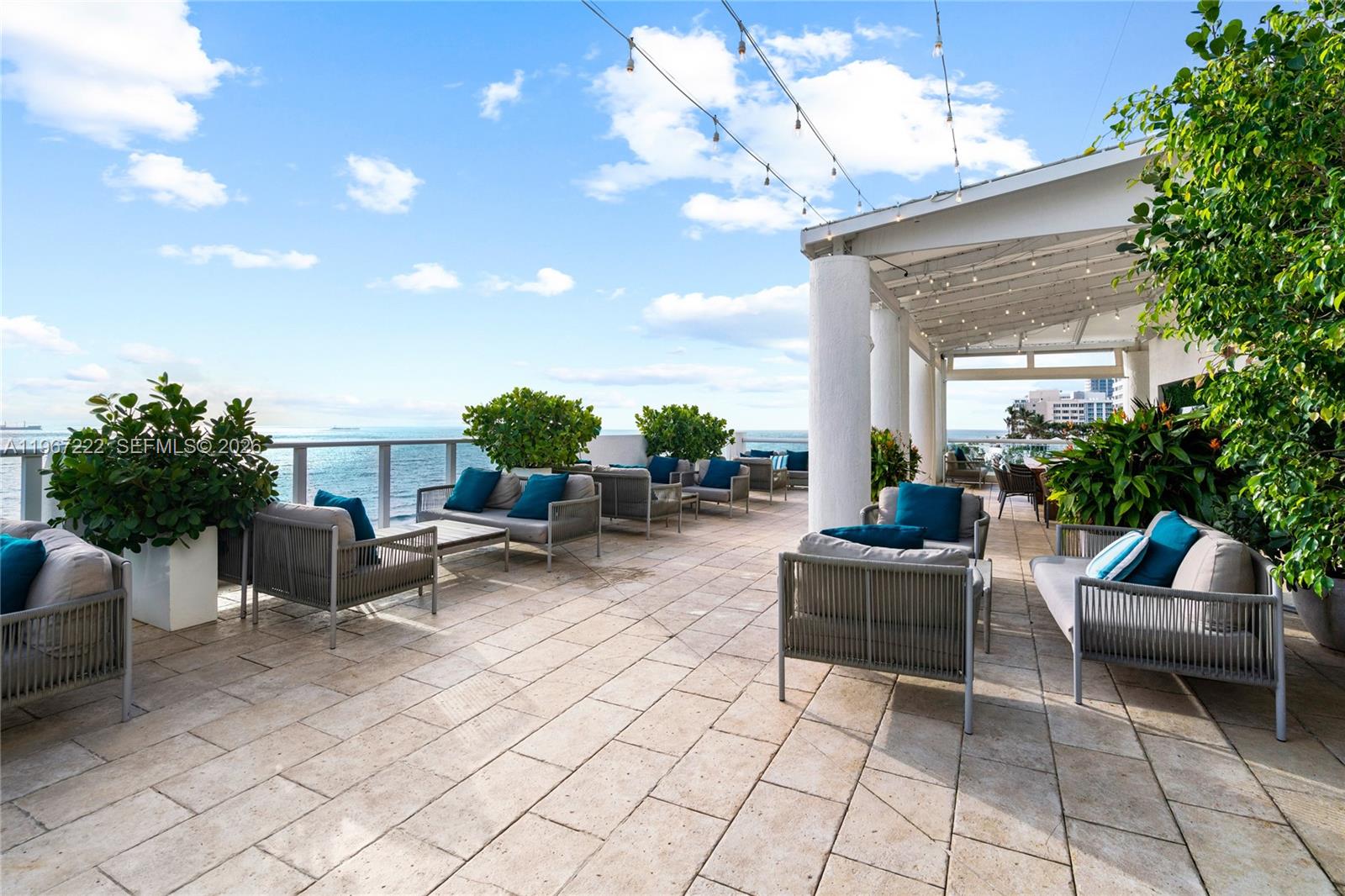 551 FLB CONDOMINIUM HOTEL - Residential