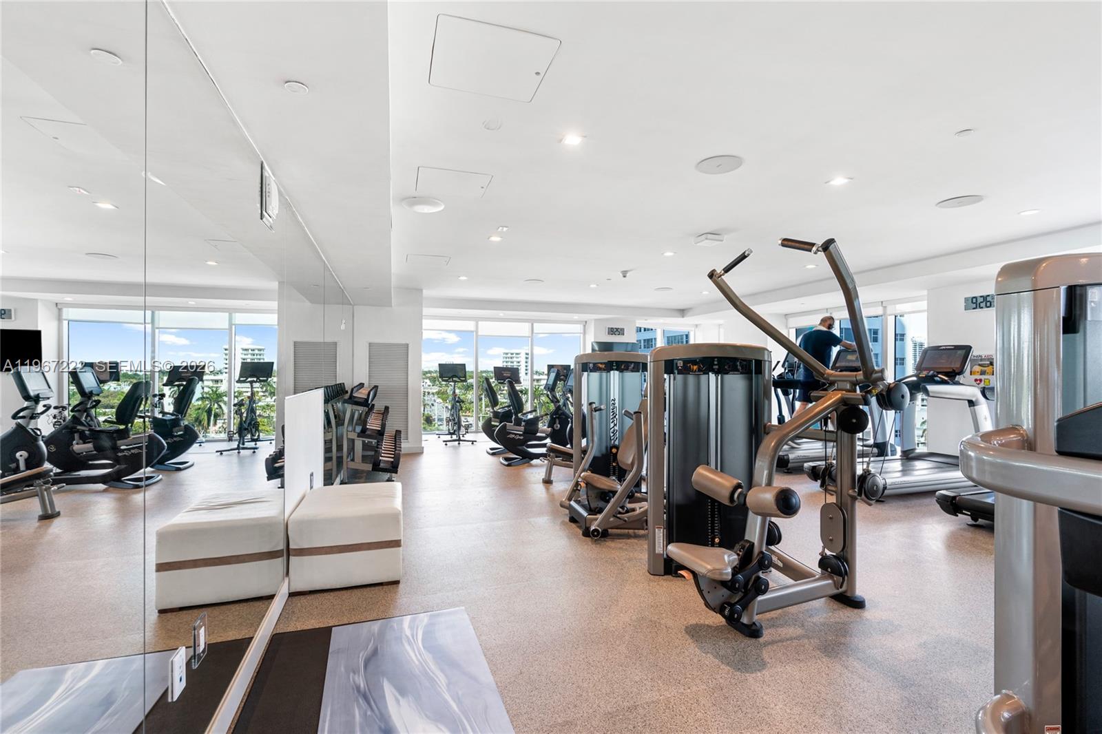 551 FLB CONDOMINIUM HOTEL - Residential