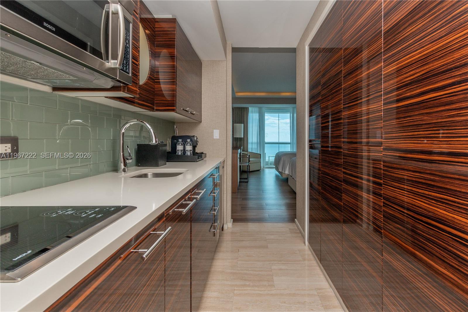 551 FLB CONDOMINIUM HOTEL - Residential