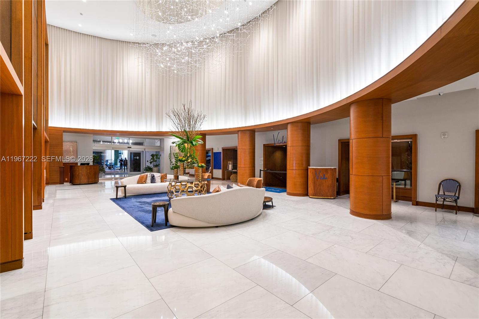 551 FLB CONDOMINIUM HOTEL - Residential