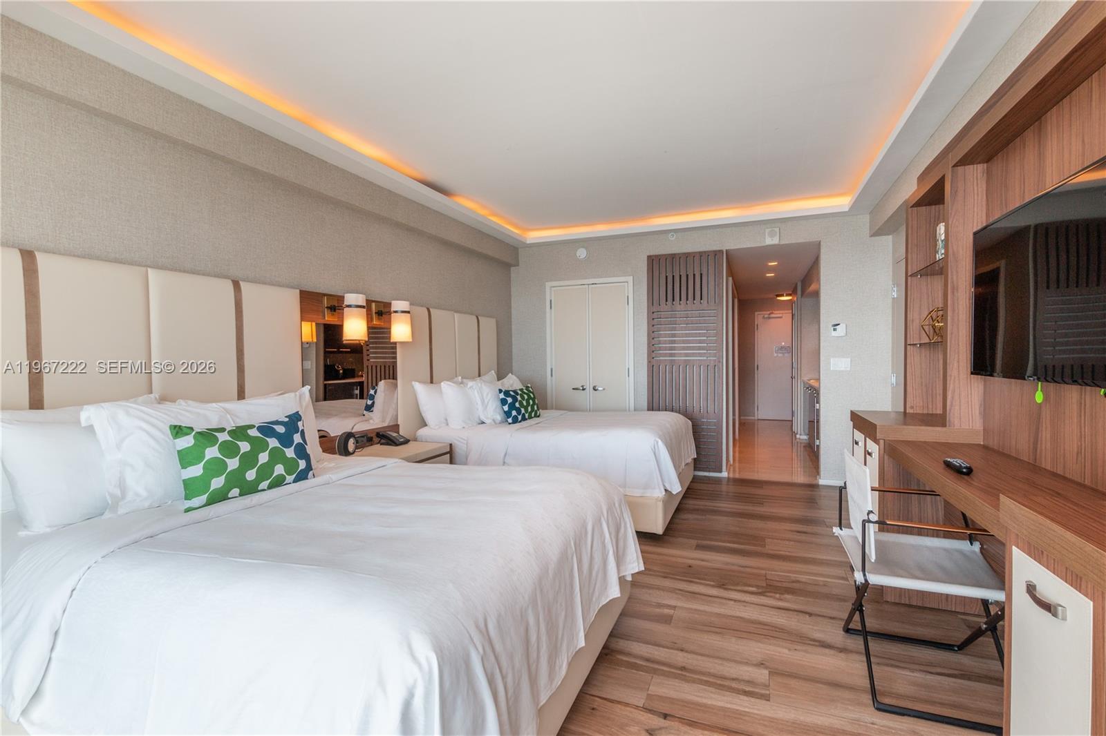 551 FLB CONDOMINIUM HOTEL - Residential