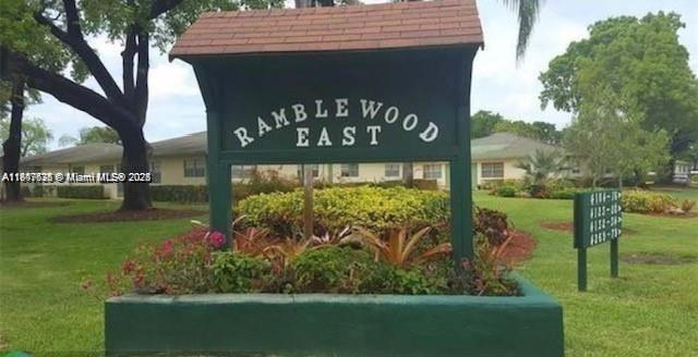 Nice and centrally located 2/1 condo on the 2nd floor. Community has various pools and one of them is right across from this unit. Credit score 650 or higher is required by the association. Easy to show !!