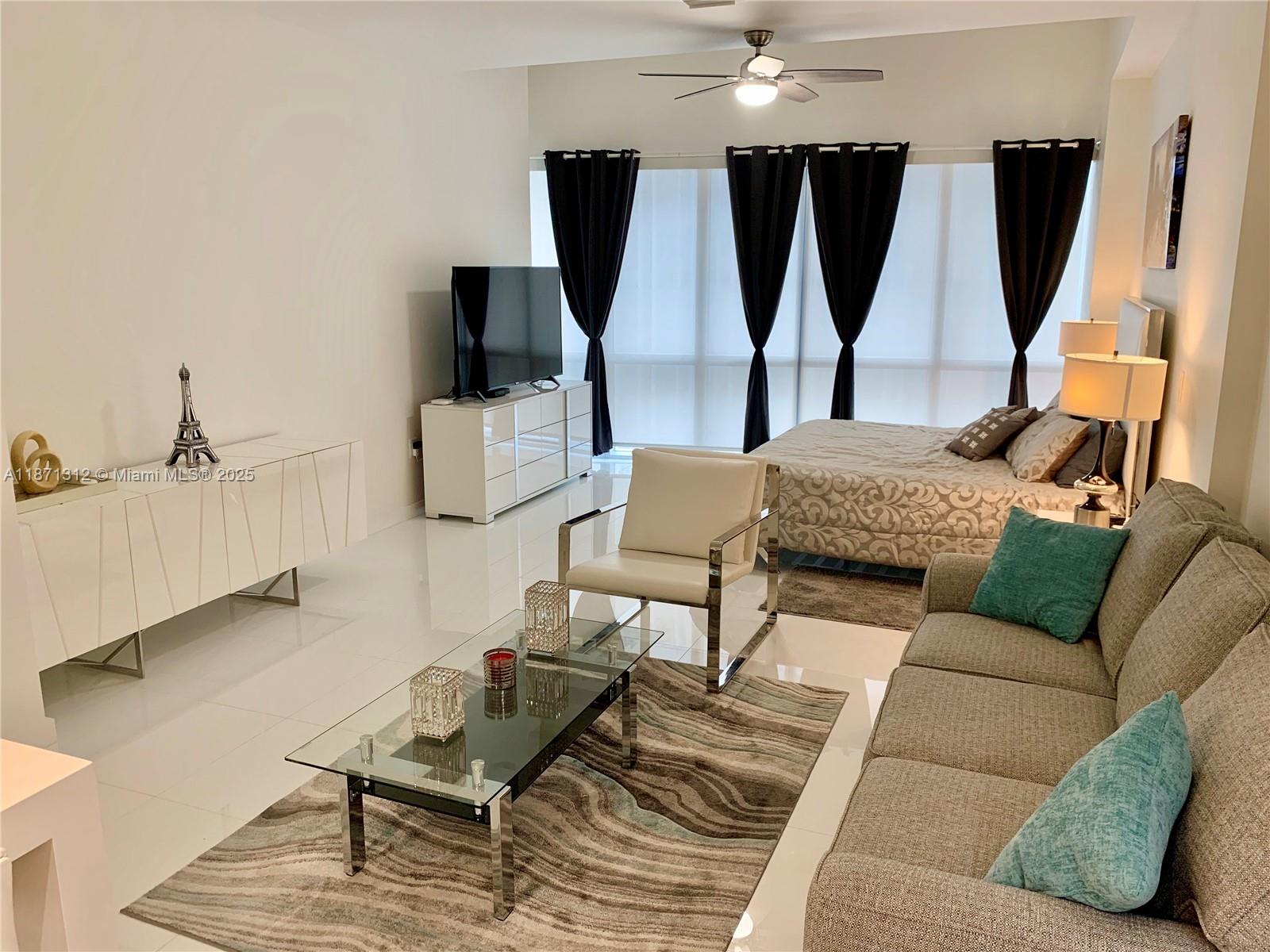 PARAMOUNT MIAMI WORLDCENTE - Residential Lease